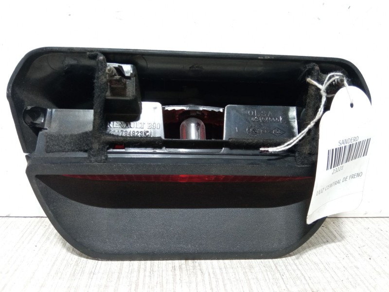 Recambio de luz central de freno para dacia sandero 1.2 16v referencia OEM IAM 8200734823C  
