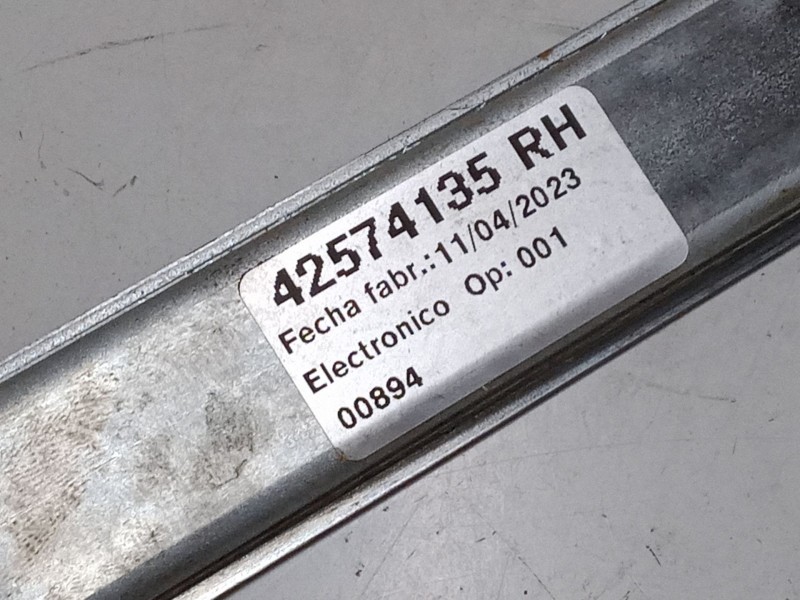 Recambio de elevalunas electrico delantero derecho para iveco daily iv furgoneta 29l10 v referencia OEM IAM D337602  