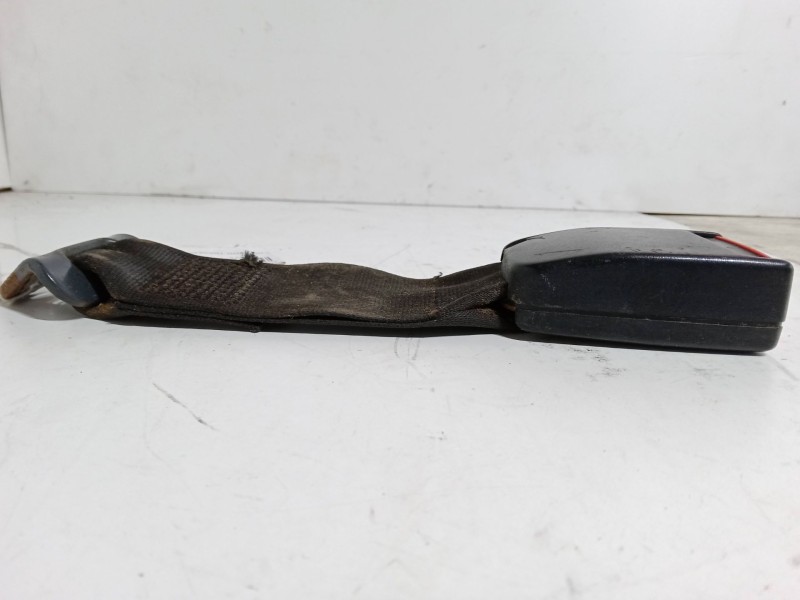 Recambio de anclaje cinturon trasero derecho para peugeot 206 hatchback (2a/c) 2.0 hdi 90 referencia OEM IAM   