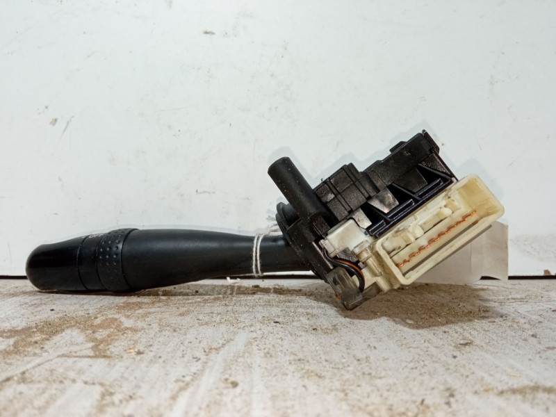 Recambio de mando de intermitencia para toyota corolla (_e12_) 1.4 d (nde120_) referencia OEM IAM   