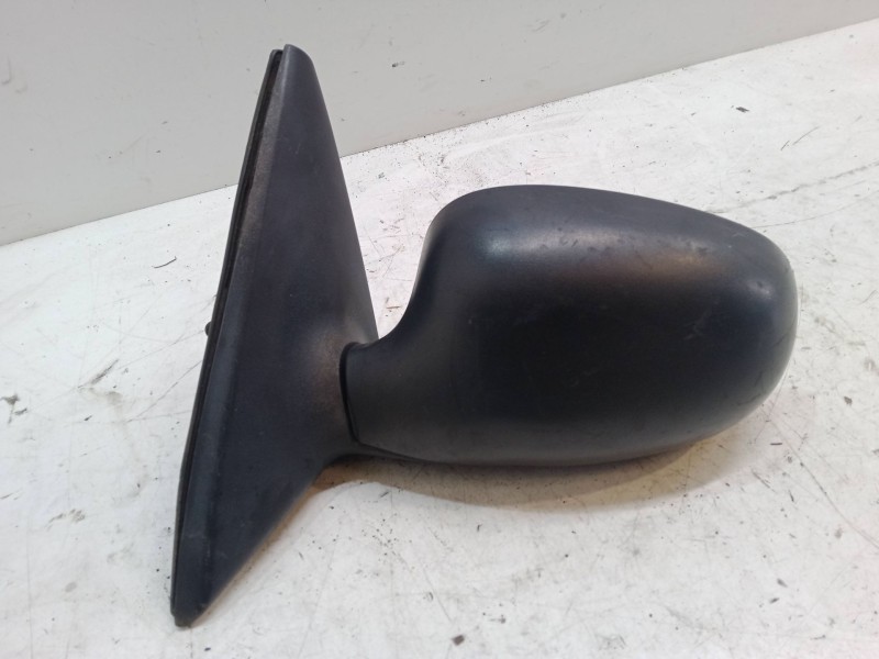 Recambio de retrovisor izquierdo para daewoo lanos (klat) 1.3 referencia OEM IAM   