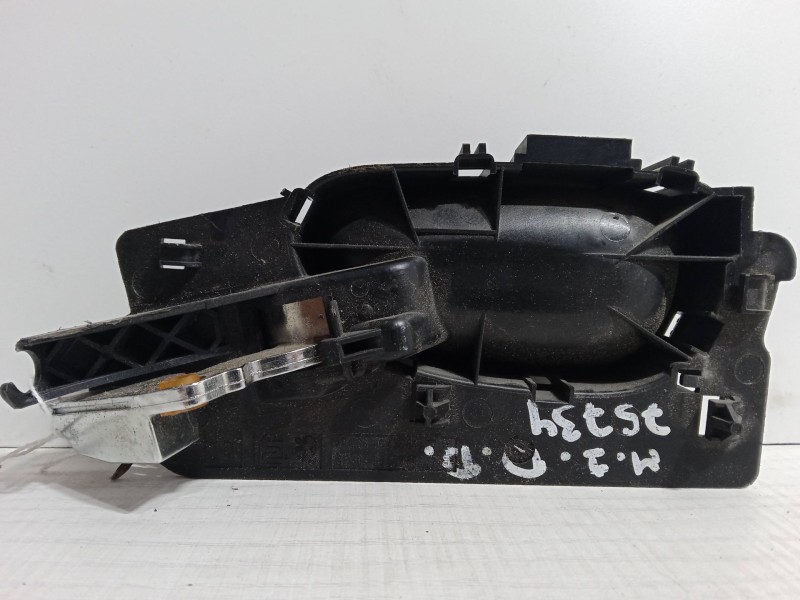 Recambio de maneta interior puerta delantera derecha para peugeot 307 sw (3h) 1.6 hdi 110 referencia OEM IAM 9643604477.96582693 Recambio de maneta interior puerta delantera derecha para peugeot 307 sw (3h) 1.6 hdi 110 referencia OEM IAM 9643604477.96582693
