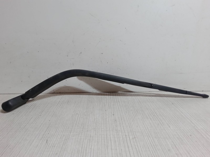Recambio de brazo limpia trasero para renault clio i (b/c57_, 5/357_) 1.4 referencia OEM IAM   
