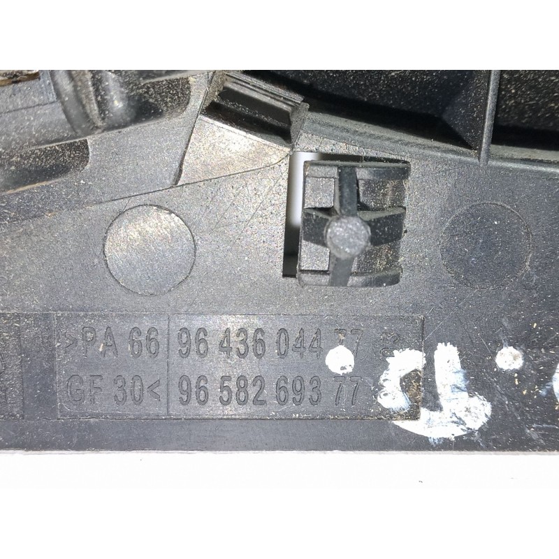 Recambio de maneta interior puerta delantera derecha para peugeot 307 sw (3h) 1.6 hdi 110 referencia OEM IAM 9643604477.96582693 Recambio de maneta interior puerta delantera derecha para peugeot 307 sw (3h) 1.6 hdi 110 referencia OEM IAM 9643604477.96582693