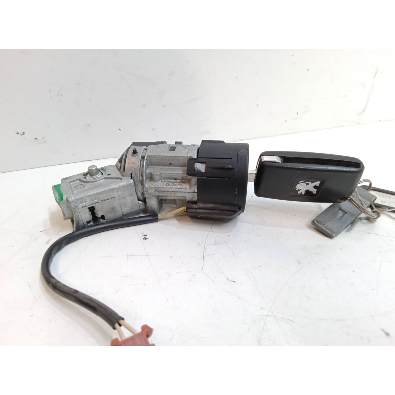 Recambio de clausor para peugeot partner tepee 1.6 bluehdi 100 referencia OEM IAM   