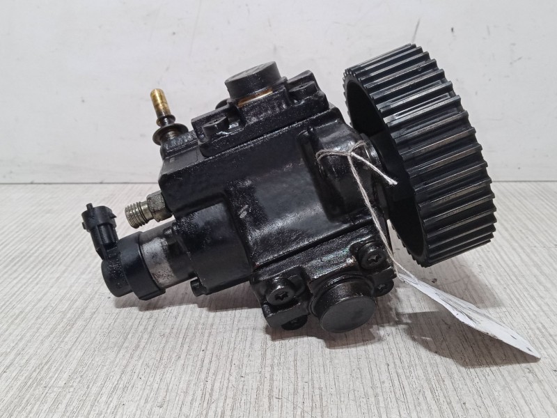 Recambio de bomba inyeccion para alfa romeo 147 (937_) 1.9 jtdm 8v (937.axd1a, 937.axu1a, 937.bxu1a) referencia OEM IAM 04450101