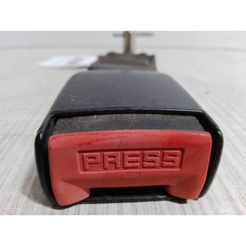 Recambio de anclaje cinturon trasero izquierdo para citroën berlingo / berlingo first monospace (mf_, gjk_, gfk_) 1.9 d (mfwjz) 
