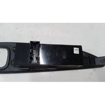 MANDO ELEVALUNAS DELANTERO IZQUIERDO 25401 AV640 