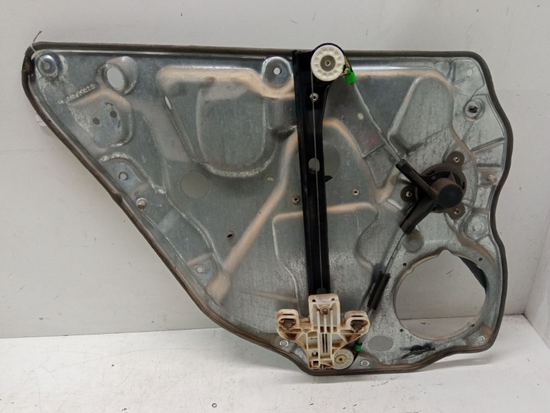 Recambio de elevalunas trasero derecho para volkswagen polo (9n_, 9a_) 1.4 fsi referencia OEM IAM   