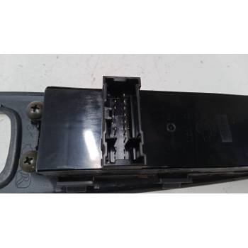 MANDO ELEVALUNAS DELANTERO IZQUIERDO 25401 AV640 