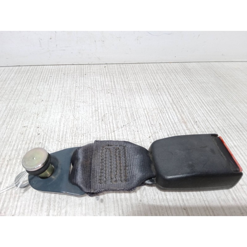 Recambio de anclaje cinturon trasero derecho para citroën berlingo / berlingo first monospace (mf_, gjk_, gfk_) 1.9 d (mfwjz) re