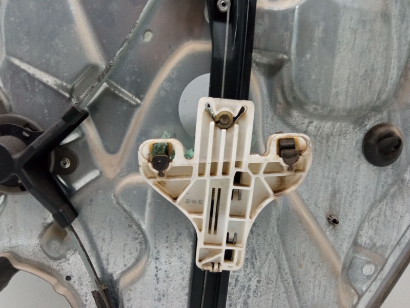 Recambio de elevalunas trasero izquierdo para volkswagen polo (9n_, 9a_) 1.4 fsi referencia OEM IAM   