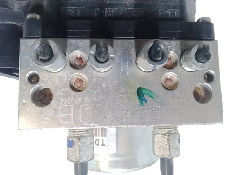 Recambio de abs para nissan leaf (ze0) electric referencia OEM IAM 476604NC0B  TD8405