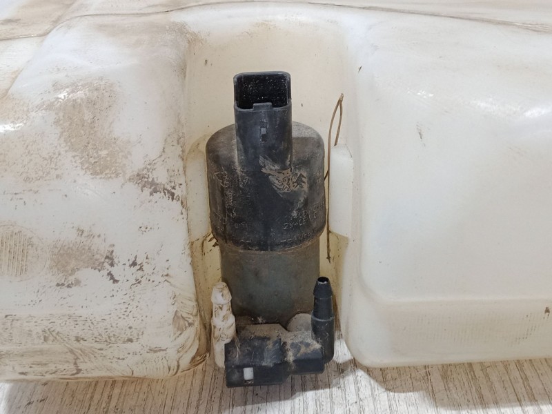 Recambio de botella liquido limpiaparabrisas para dacia sandero 1.2 16v referencia OEM IAM   