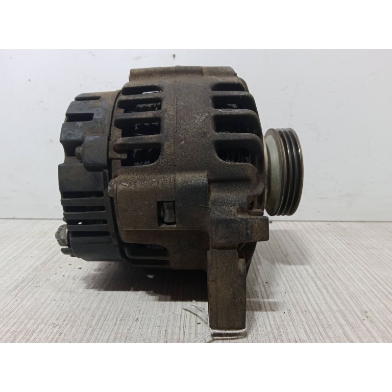 Recambio de alternador para dacia sandero 1.2 16v referencia OEM IAM 8200660044-B  