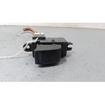 MANDO ELEVALUNAS TRASERO DERECHO 25411 AV600 
