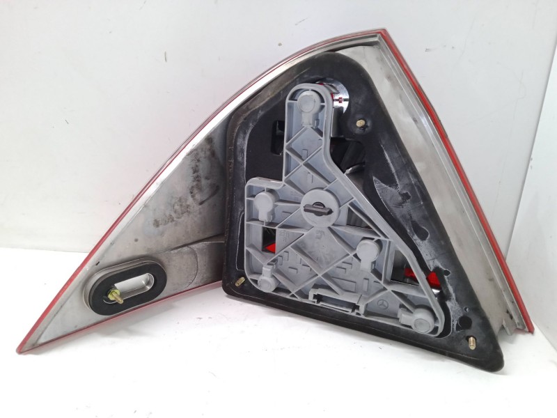 Recambio de piloto trasero derecho para mercedes-benz clase c (w203) c 220 cdi (203.006) referencia OEM IAM   