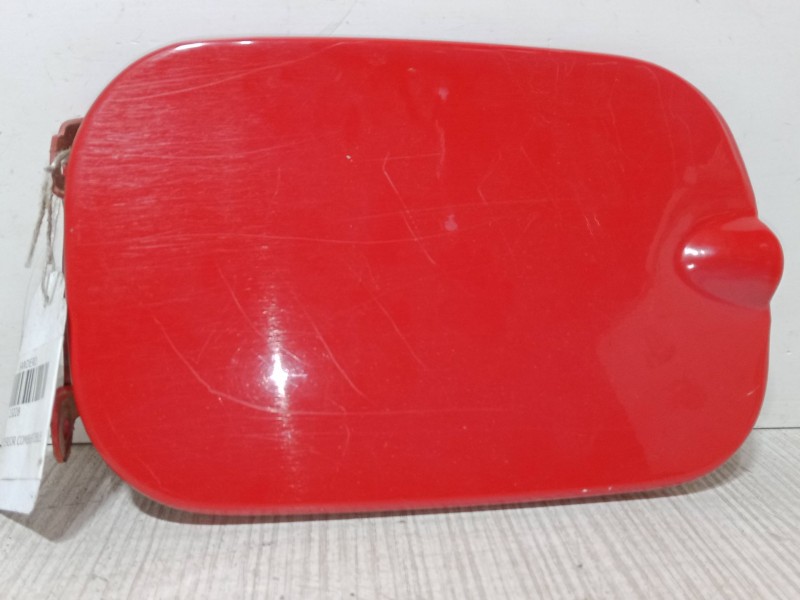 Recambio de tapa exterior combustible para dacia sandero 1.2 16v referencia OEM IAM   