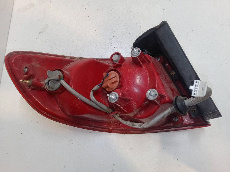 Recambio de piloto trasero derecho para hyundai santa fé ii (cm) 2.2 crdi gls referencia OEM IAM   