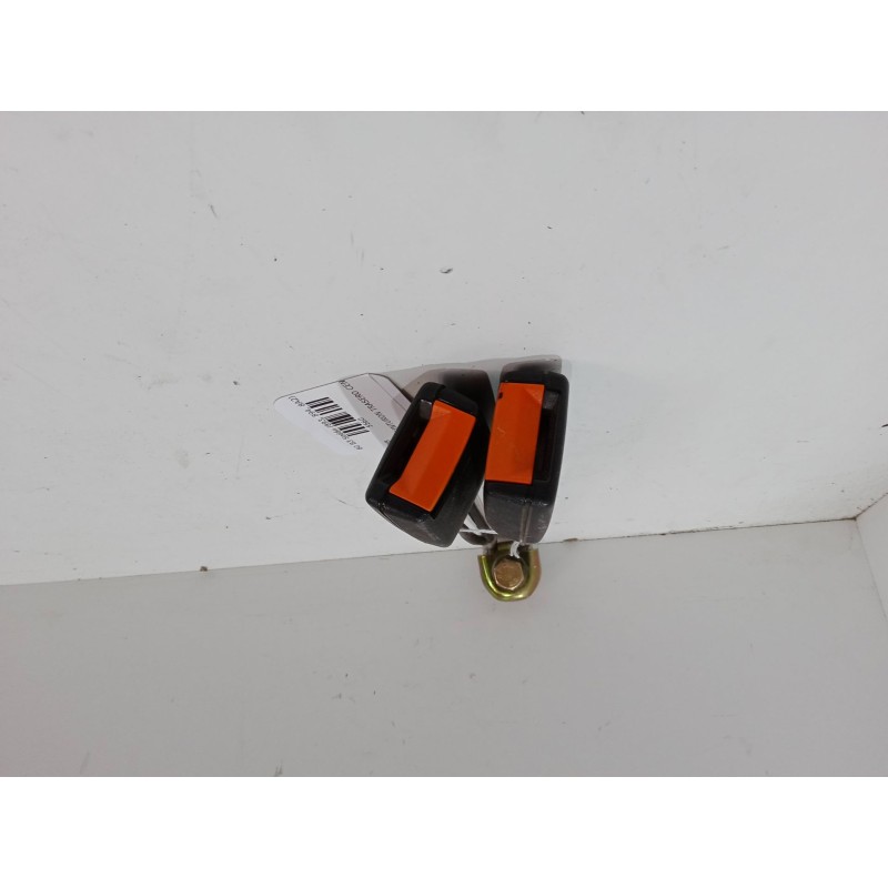 Recambio de anclaje cinturon trasero central para audi 80 b3 sedán (893, 894, 8a2) 1.8 e referencia OEM IAM   