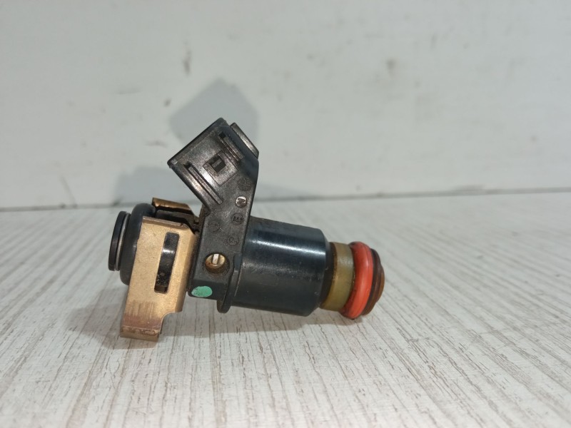 Recambio de inyector para honda stream (rn) 1.7 16v (rn1) referencia OEM IAM PE24ABD  