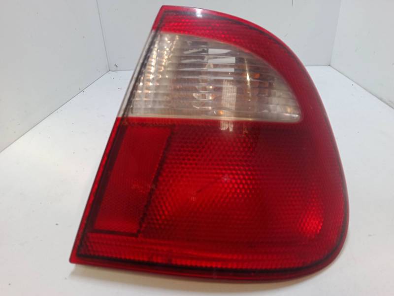 PILOTO TRASERO DERECHO 6K5945096G 