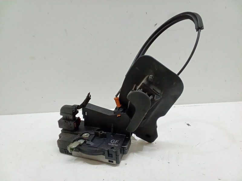 Recambio de cerradura puerta delantera derecha para opel combo tour 1.7 cdti 16v referencia OEM IAM   