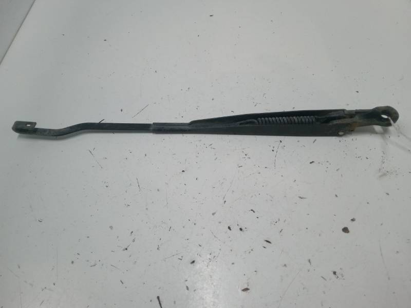 BRAZO LIMPIA DELANTERO IZQUIERDO 