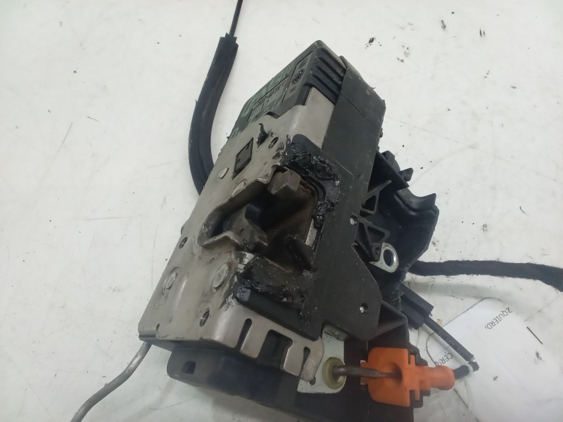 Recambio de cerradura puerta delantera izquierda para opel combo tour 1.7 cdti 16v referencia OEM IAM 13203899  PM 13203899