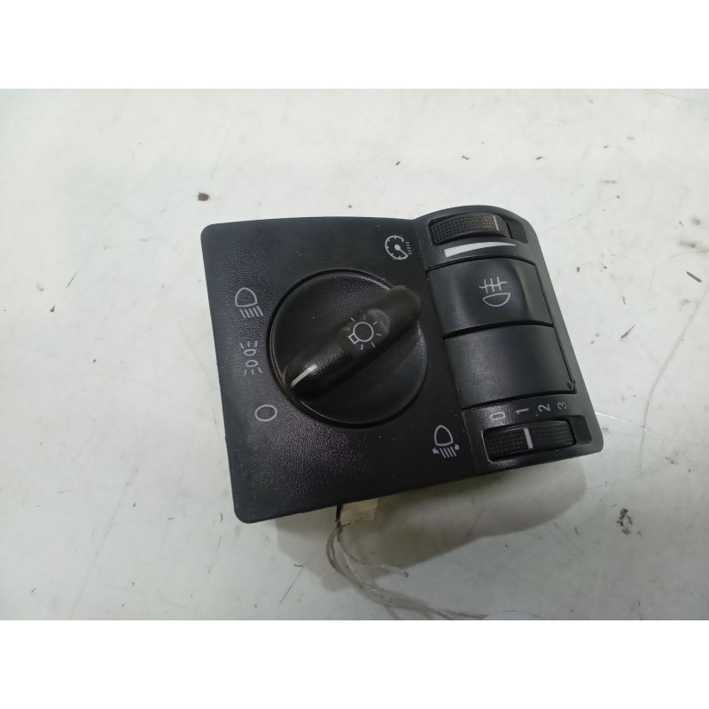 Recambio de conmutador de luces para opel combo tour 1.7 cdti 16v referencia OEM IAM 0524119  