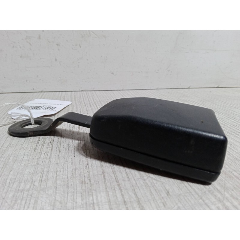 Recambio de anclaje cinturon delantero derecho para mazda 323 f vi hatchback (bj) 2.0 (bjfw) referencia OEM IAM   