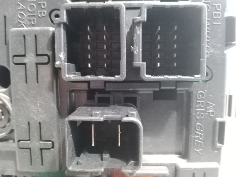 Recambio de bsi para peugeot 307 sw (3h) 1.6 hdi 90 referencia OEM IAM 9664968980  BSI 2004 H01-01