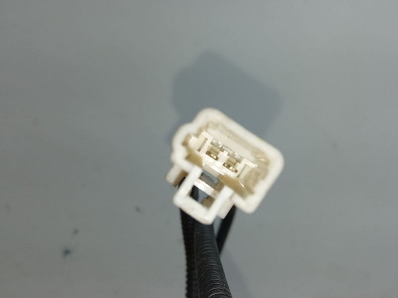 Recambio de anclaje cinturon trasero central para kia carens iv 1.6 gdi referencia OEM IAM 1098793  