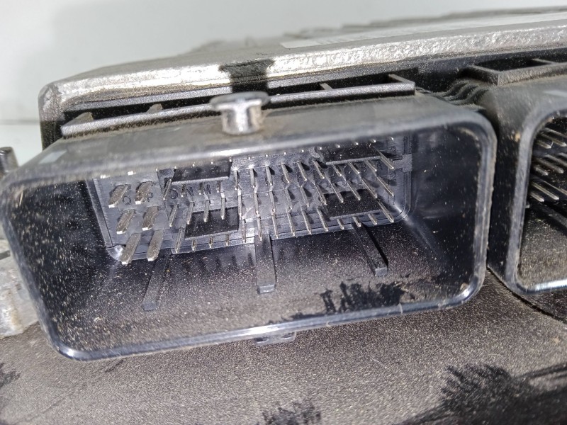 Recambio de centralita motor uce para renault fluence (l3_) 1.5 dci (l30d, l30l, l306, l33f, l33l, l33m, l33v, l33w) referencia 