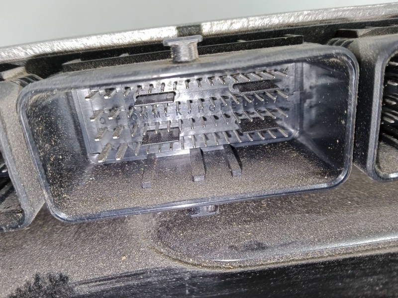 Recambio de centralita motor uce para renault fluence (l3_) 1.5 dci (l30d, l30l, l306, l33f, l33l, l33m, l33v, l33w) referencia 