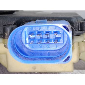 CERRADURA PUERTA DELANTERA DERECHA 