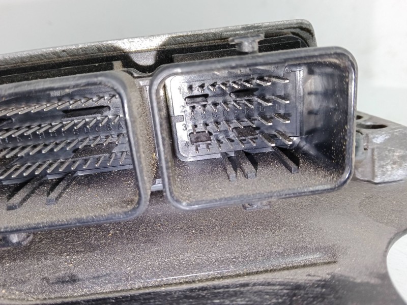 Recambio de centralita motor uce para renault fluence (l3_) 1.5 dci (l30d, l30l, l306, l33f, l33l, l33m, l33v, l33w) referencia 