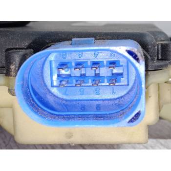 CERRADURA PUERTA DELANTERA DERECHA 