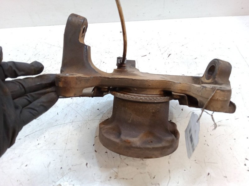 Recambio de mangueta delantera izquierda para iveco daily iv furgoneta 29l10 v referencia OEM IAM   