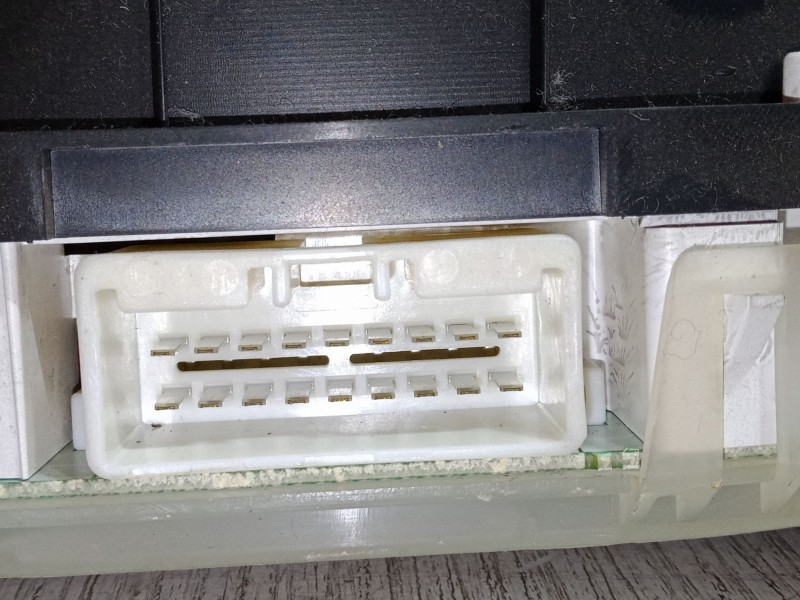 Recambio de cuadro instrumentos para mazda 323 f vi hatchback (bj) 2.0 (bjfw) referencia OEM IAM   