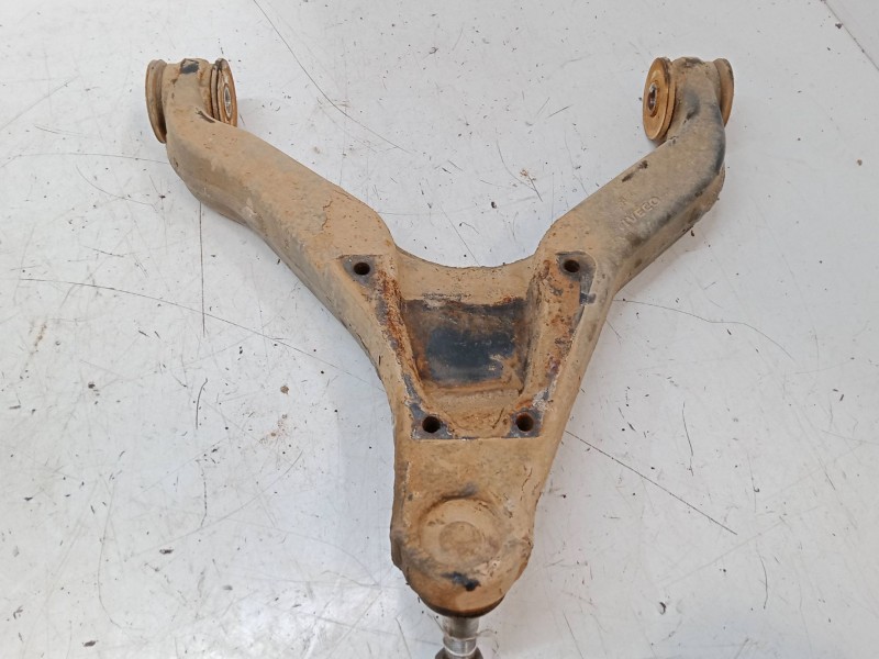 Recambio de brazo suspension inferior delantero derecho para iveco daily iv furgoneta 29l10 v referencia OEM IAM   
