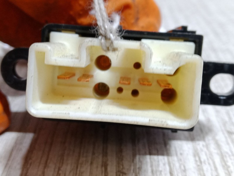 Recambio de mando elevalunas delantero derecho para mazda 323 f vi hatchback (bj) 2.0 (bjfw) referencia OEM IAM   