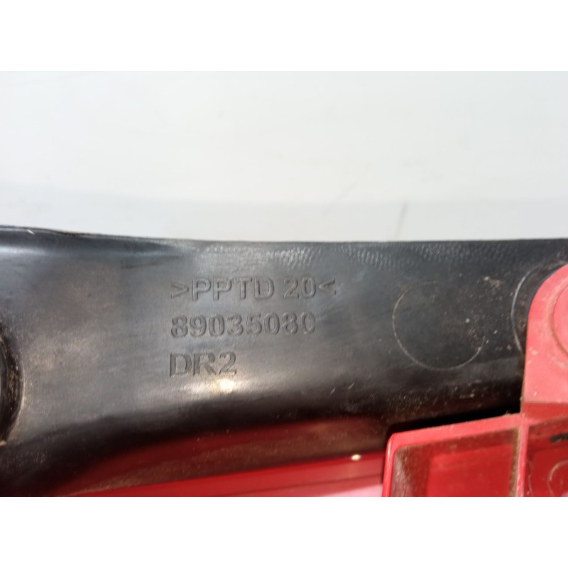 Recambio de piloto trasero derecho para renault clio iii (br0/1, cr0/1) 1.2 16v (br0p, cr0p) referencia OEM IAM 89035080  