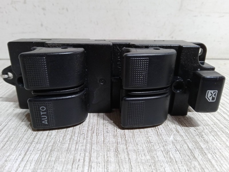 Recambio de mando elevalunas delantero izquierdo para mazda 323 f vi hatchback (bj) 2.0 (bjfw) referencia OEM IAM   