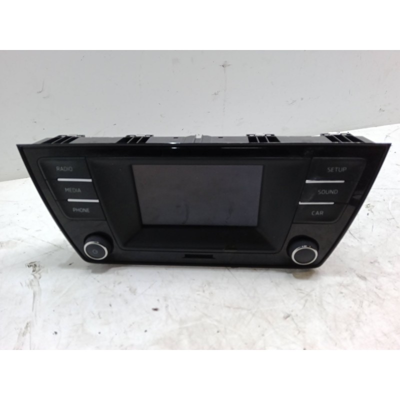 Recambio de radio pantalla para skoda fabia iii (nj3) 1.2 tsi referencia OEM IAM 6V0035871D  