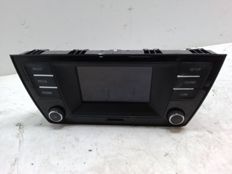 Recambio de radio pantalla para skoda fabia iii (nj3) 1.2 tsi referencia OEM IAM 6V0035871D  
