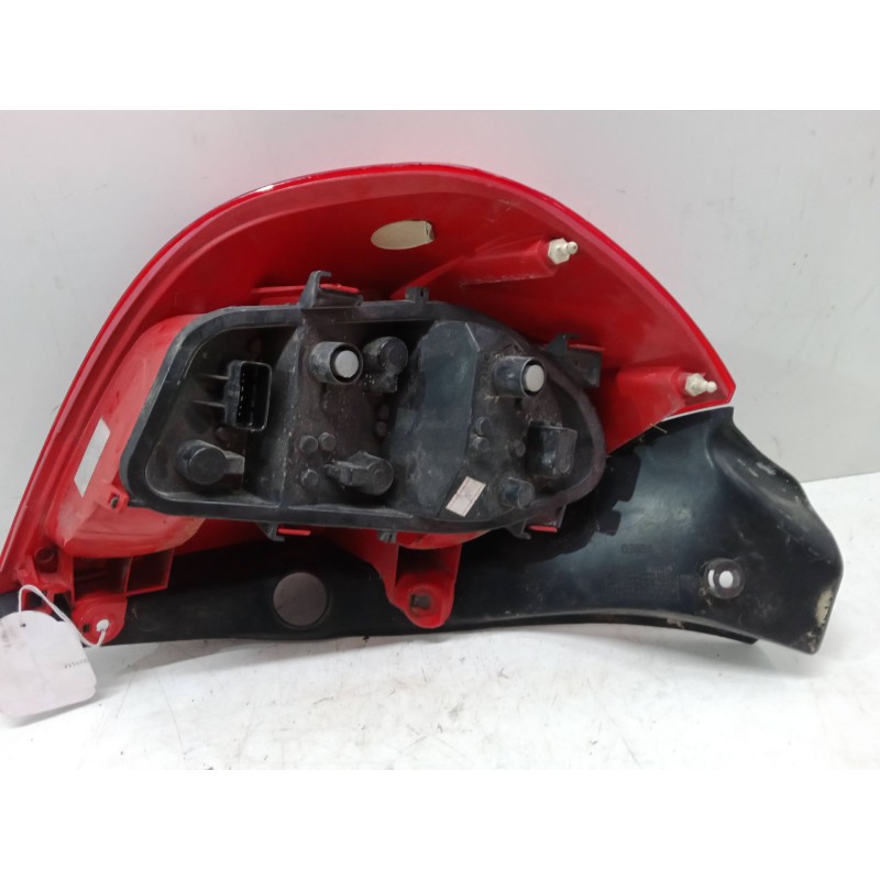 Recambio de piloto trasero derecho para renault clio iii (br0/1, cr0/1) 1.5 dci (c/br0g, c/br1g) referencia OEM IAM   