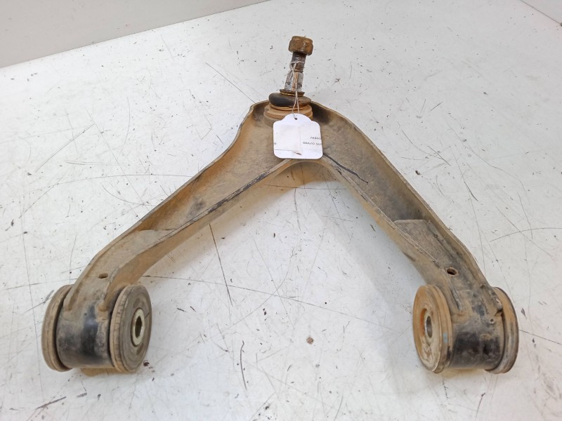 Recambio de brazo suspension superior delantero derecho para iveco daily iv furgoneta 29l10 v referencia OEM IAM   