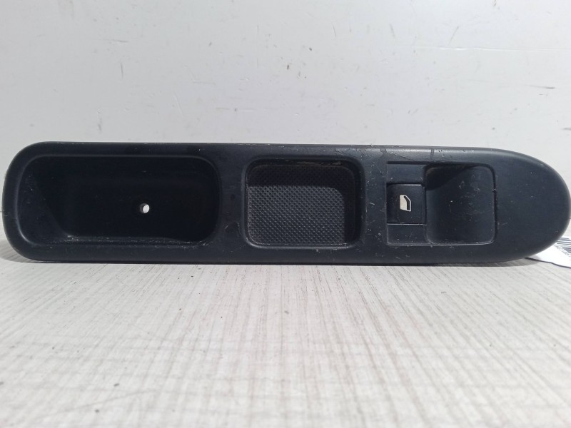 Recambio de mando elevalunas delantero derecho para peugeot 307 sw (3h) 1.6 hdi 90 referencia OEM IAM   