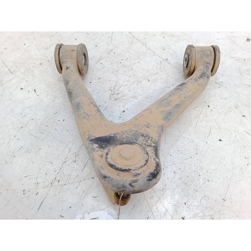 Recambio de brazo suspension superior delantero izquierdo para iveco daily iv furgoneta 29l10 v referencia OEM IAM   